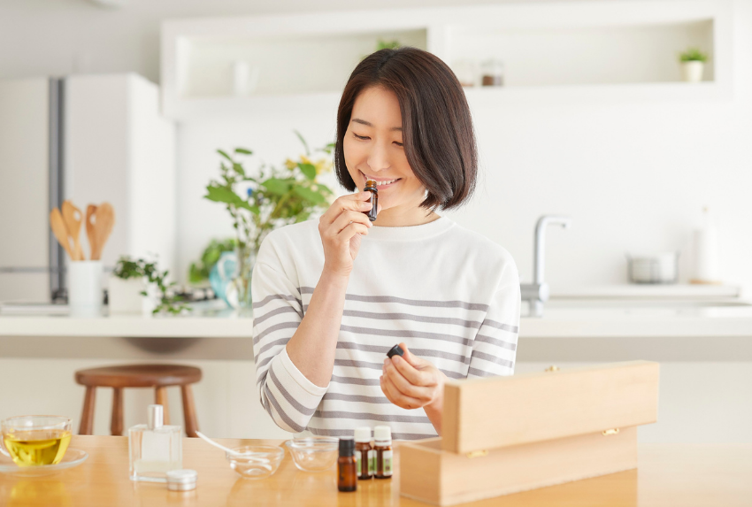 Cách sử dụng máy khuếch tán tinh dầu giúp thư giãn tinh thần và giảm căng thẳng